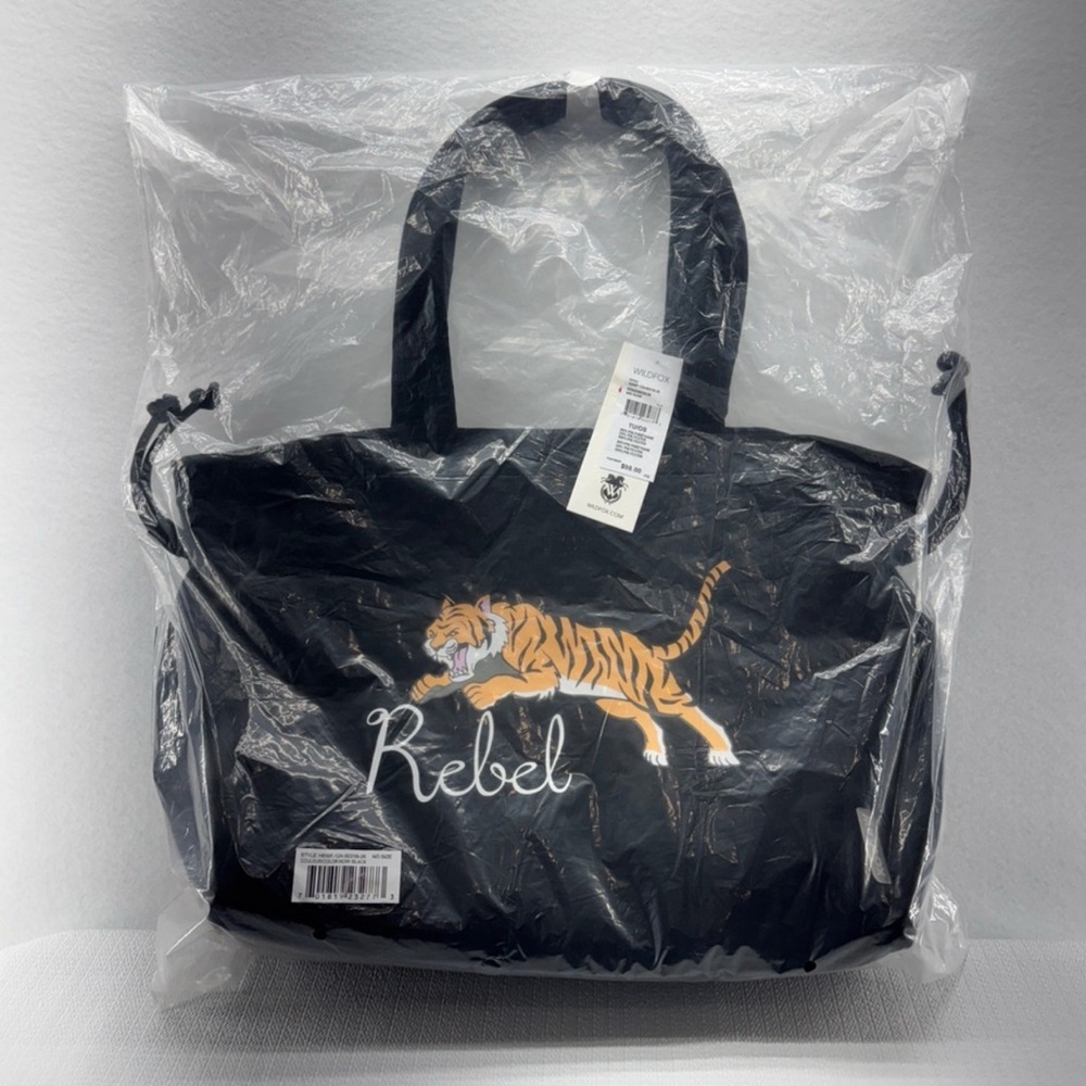 NEW WILDFOX REBEL BLACK TIGER TOTE  BEACH OVERNIGHT  SOFT BOSS BAG POOL W/TAGS